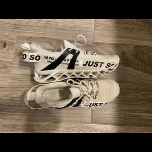 JSLEAP mens running shoes- size 7